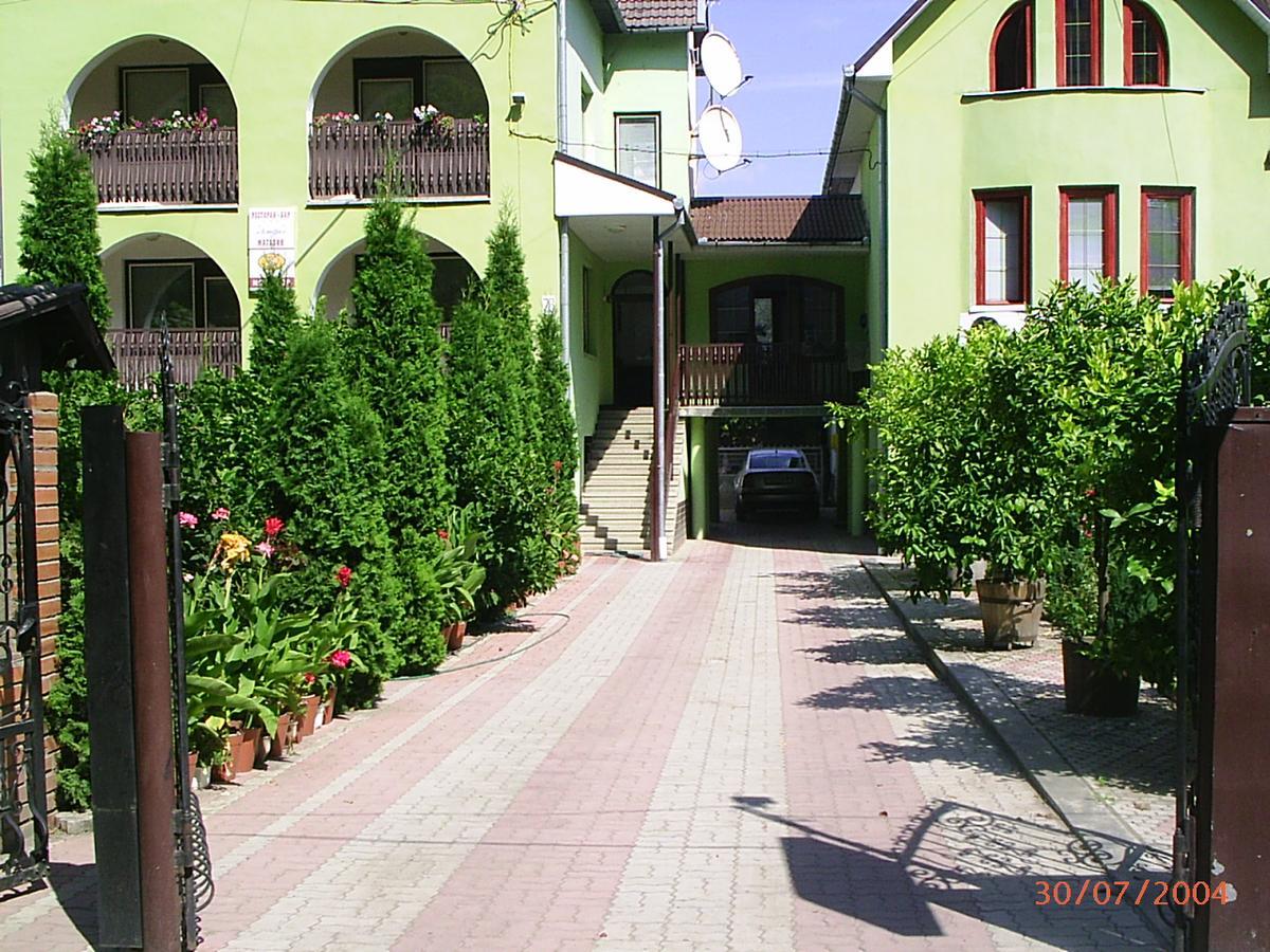 Hotel Alfa Irlyava 外观 照片